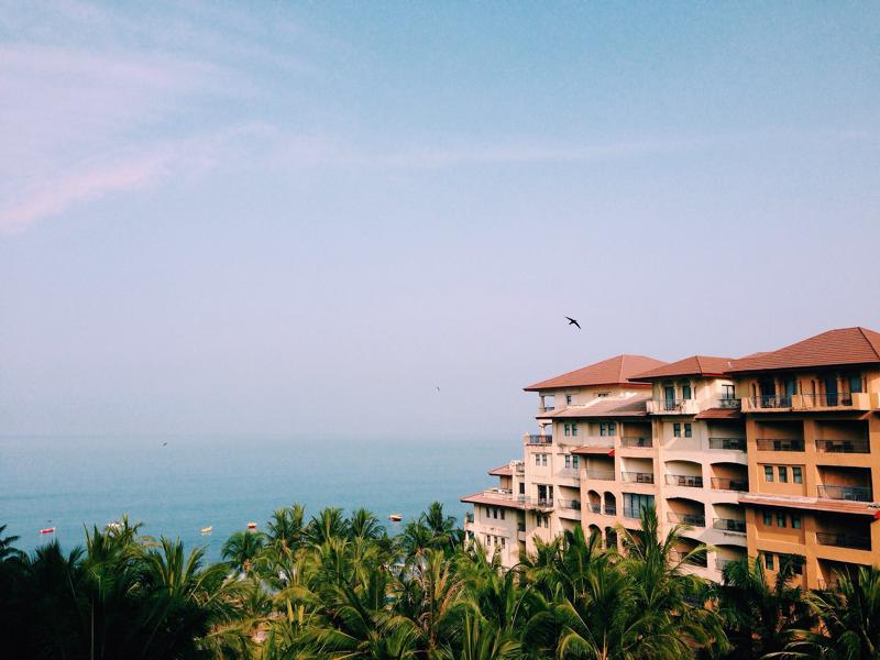 Apple iPhone Processed with VSCOcam with c1 preset